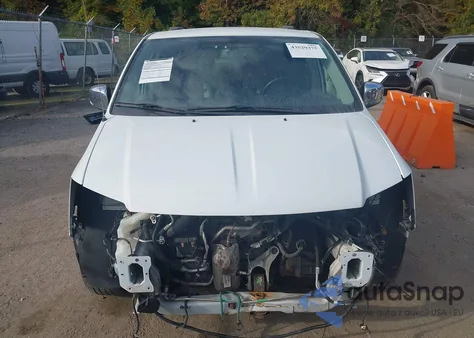 2015 Chrysler Town & Country Touring-L из США, поврежденный, VIN 2C4RC1CG1FR522549